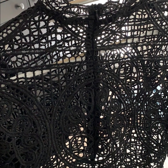 Cropped mesh long sleeve with high neck - Picture 2 of 2